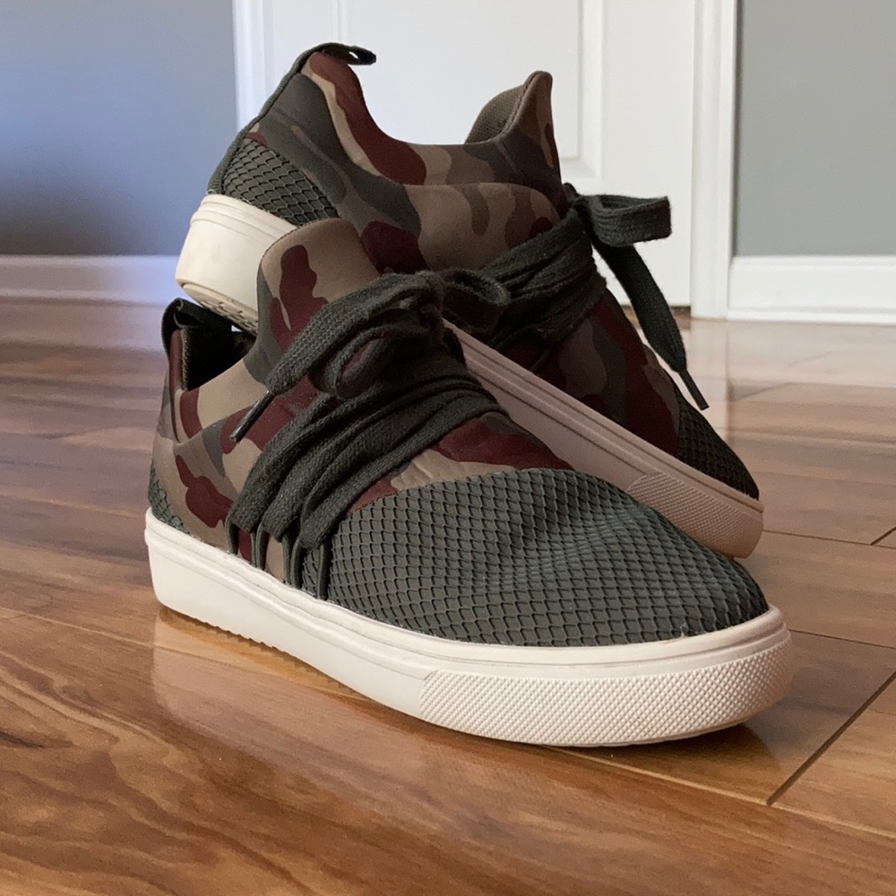 Steve Madden Camouflage Sneakers